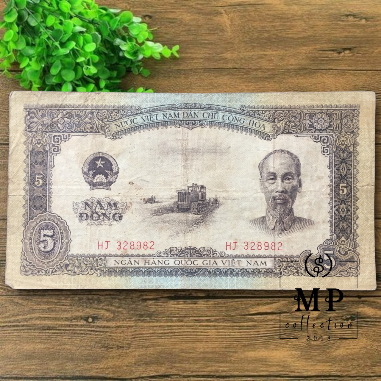 Tiền Việt Nam 5 đồng Chủ Tịch 1958 xưa máy cày, mỏ than Cẩm Phả, Quảng Ninh.