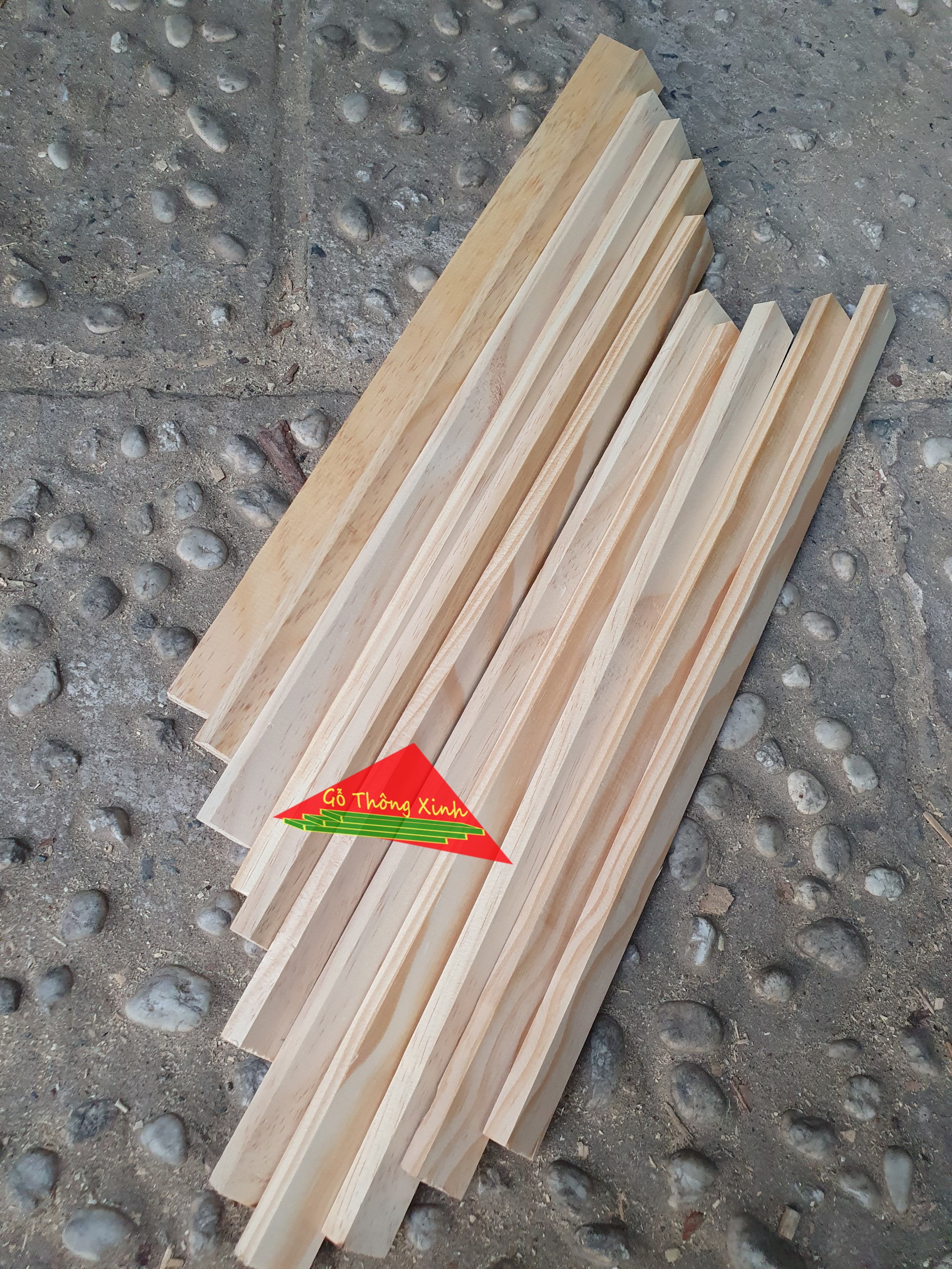 Thanh gỗ thông dày 1cm,rộng 2cm,dài 30cm dùng làm nẹp chỉ,làm viền,làm thùng gỗ decord, đóng chuồng thú cưng, DIY
