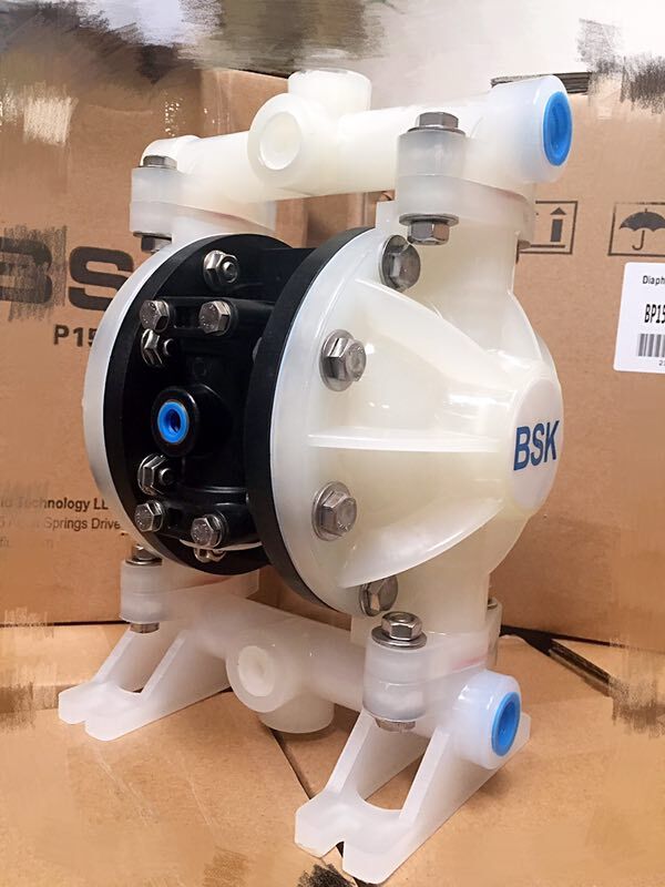 Bơm màng dẫn động bằng khí nén nhãn hiệu BSK 1/2" - BP15PP-P991-B , thân nhựa PP màng Santo thích hợp cho ngành hóa chất