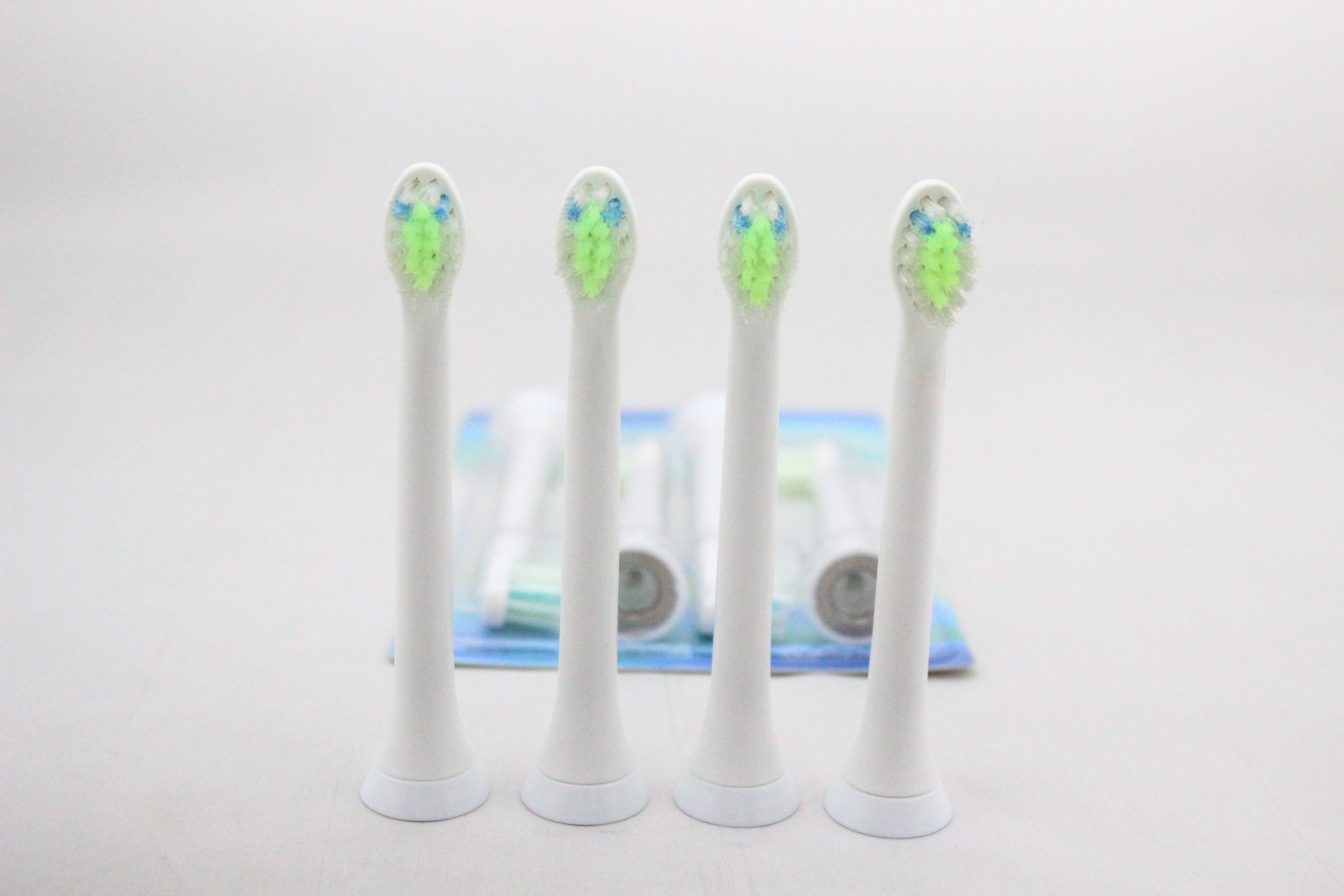 Cho máy Philips Sonicare, Bộ 4 đầu bàn chải đánh răng điện HX-6074, dòng máy HX3, HX6, HX7, HX8, HX9, R, FlexCare +, FlexCare, HealthyWhite, HydroClean, EasyClean, DiamondClean-Cho răng nhạy cảm, mát xa nướu lợi