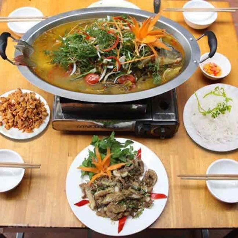 Khay lẩu cá chép om dưa