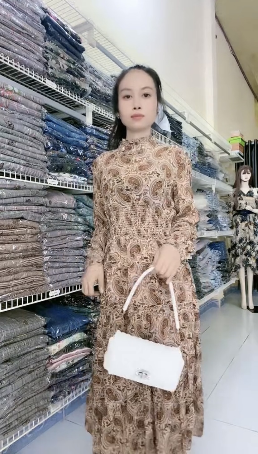 Đầm maxi cao cổ thanh lịch chun eo bản to xinh xắn