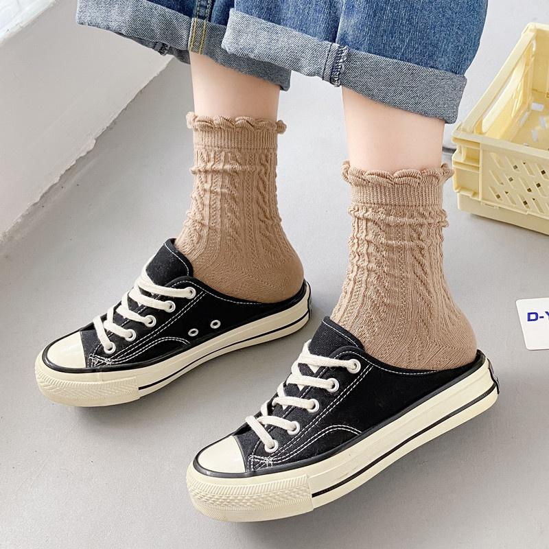 Vớ trắng cổ cao nhún bèo kiểu dáng tiểu thư phong cách Lolita Ulzzang cho nữ