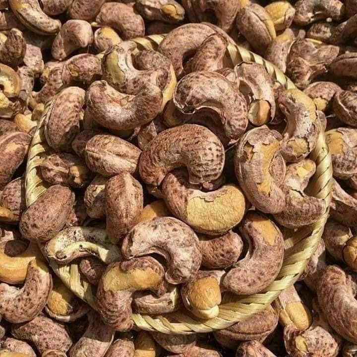 Hạt điều RANG MUỐI xếp hoa