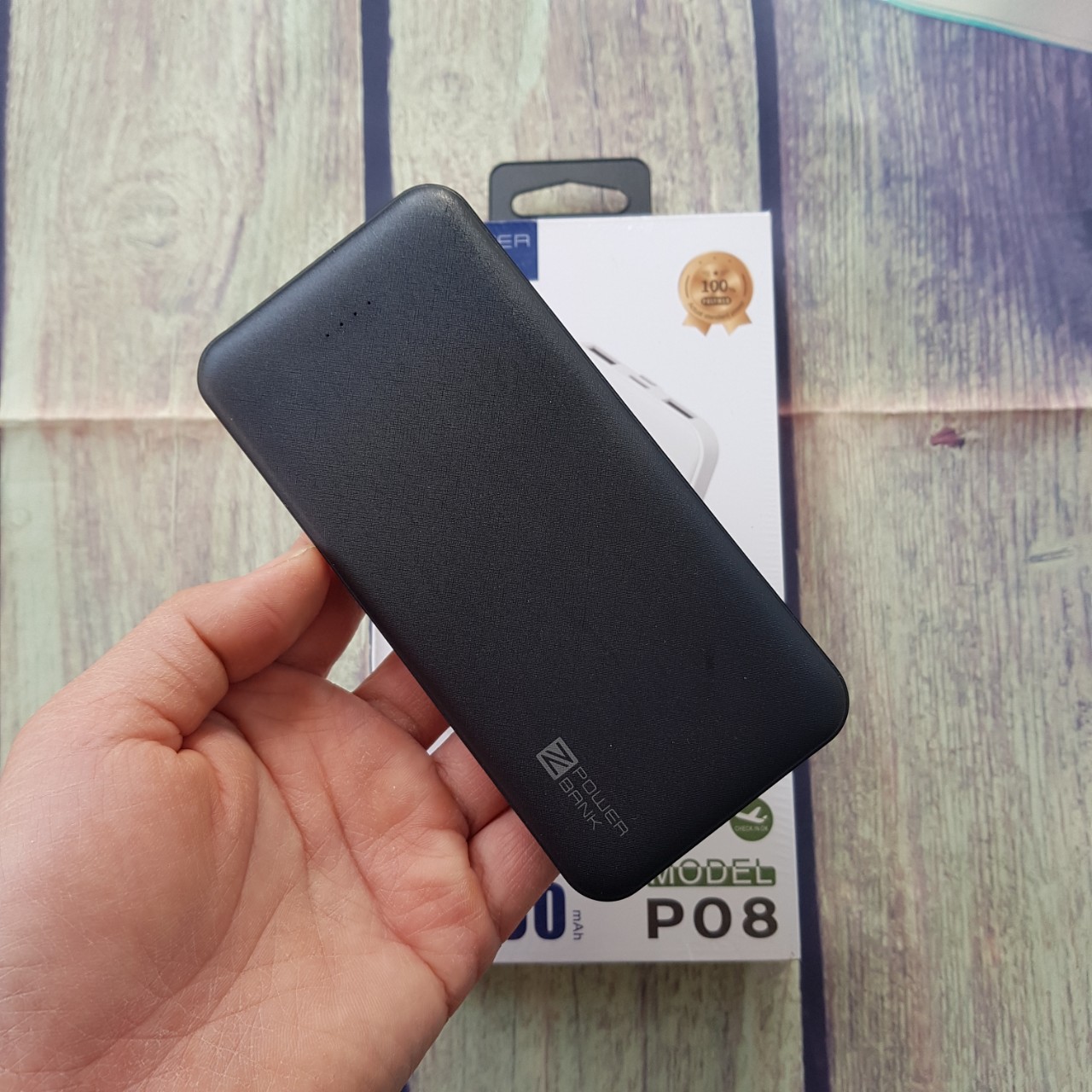 Pin sạc dự phòng 10.000 mAh P08 vỏ nhám