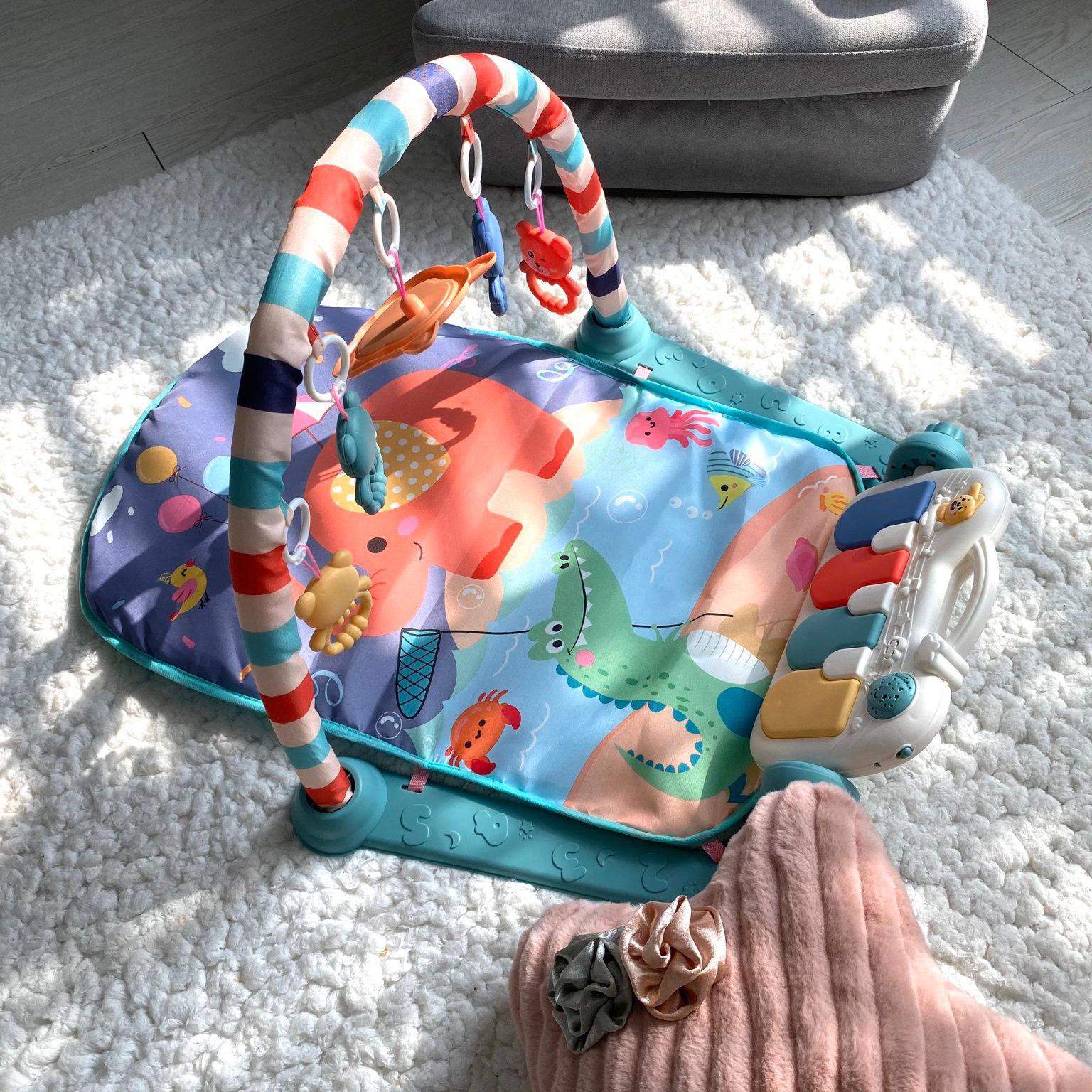 Thảm nhạc nằm chơi cho bé từ sơ sinh đến 24 tháng, phát nhạc, có khung treo đồ chơi, vải thông thoáng, êm ái - Hồng - GDHN Loại Tốt