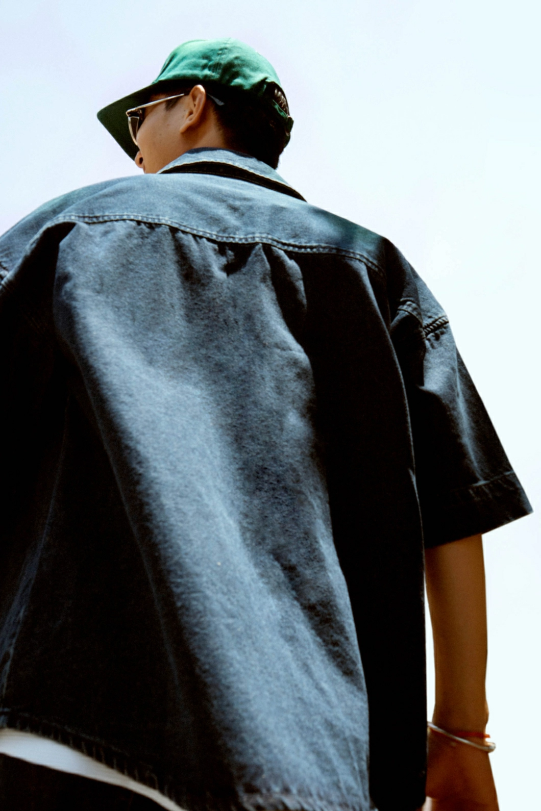 Áo Sơ Mi Jean Unisex ROUTINE 100% Cotton Trơn Form Loose - 10S24DSHU001R1 | LASTORE MENSWEAR