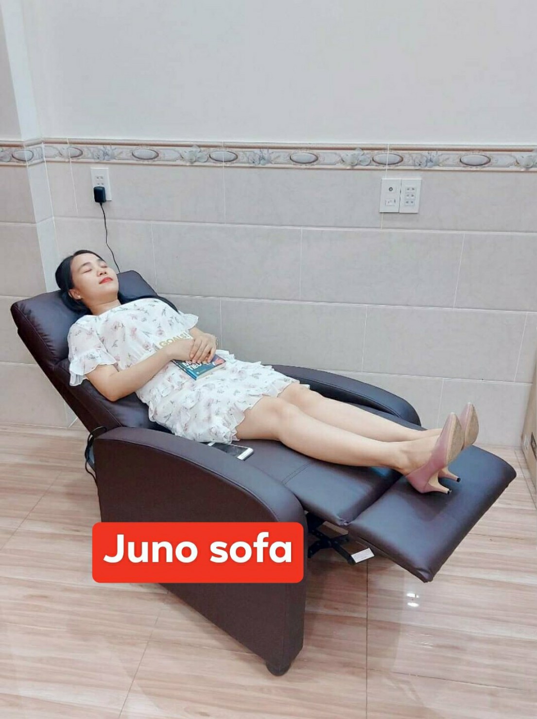 Ghế thư giãn điều chỉnh điện tích hợp sạc điện thoại tiện ích Juno Sofa (Đen)