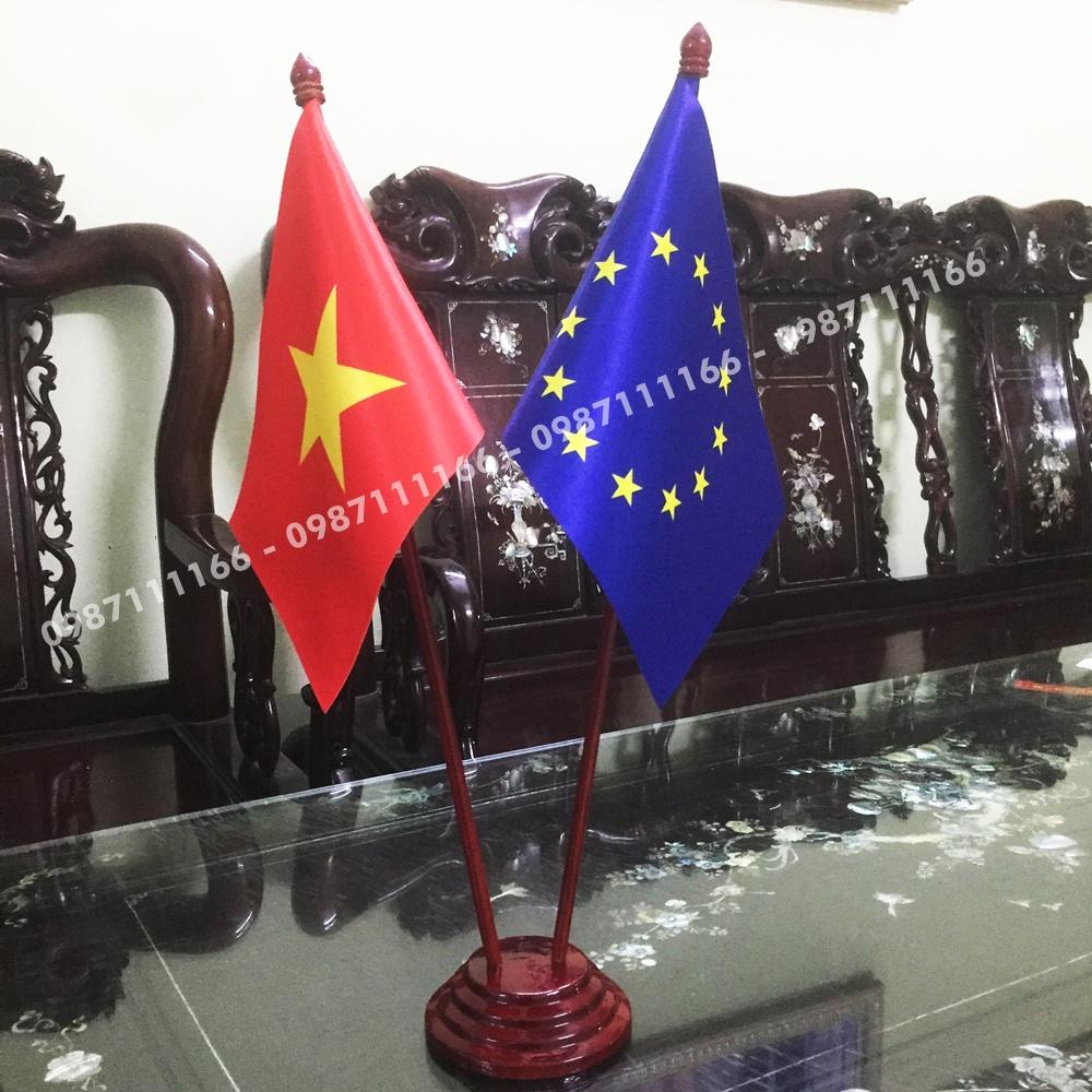 Cờ Để Bàn Đế gỗ Việt Nam - EU