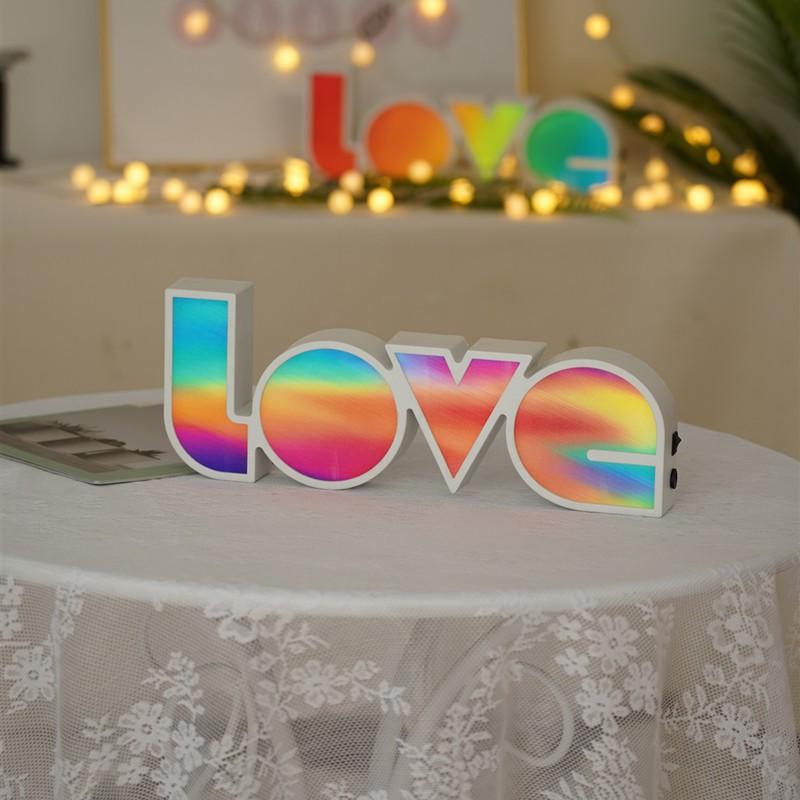 Đèn trang trí chữ LOVE cho không gian của bạn