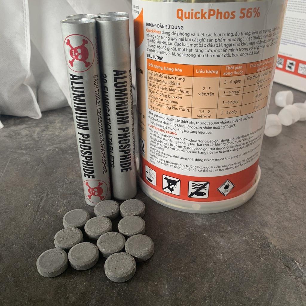 Sản phẩm khử trùng, diệt mọt nông sản Quickphos 56% xuất xứ Ấn Độ. Dạng viên tròn có tuýp, 1 hộp nặng 960g .