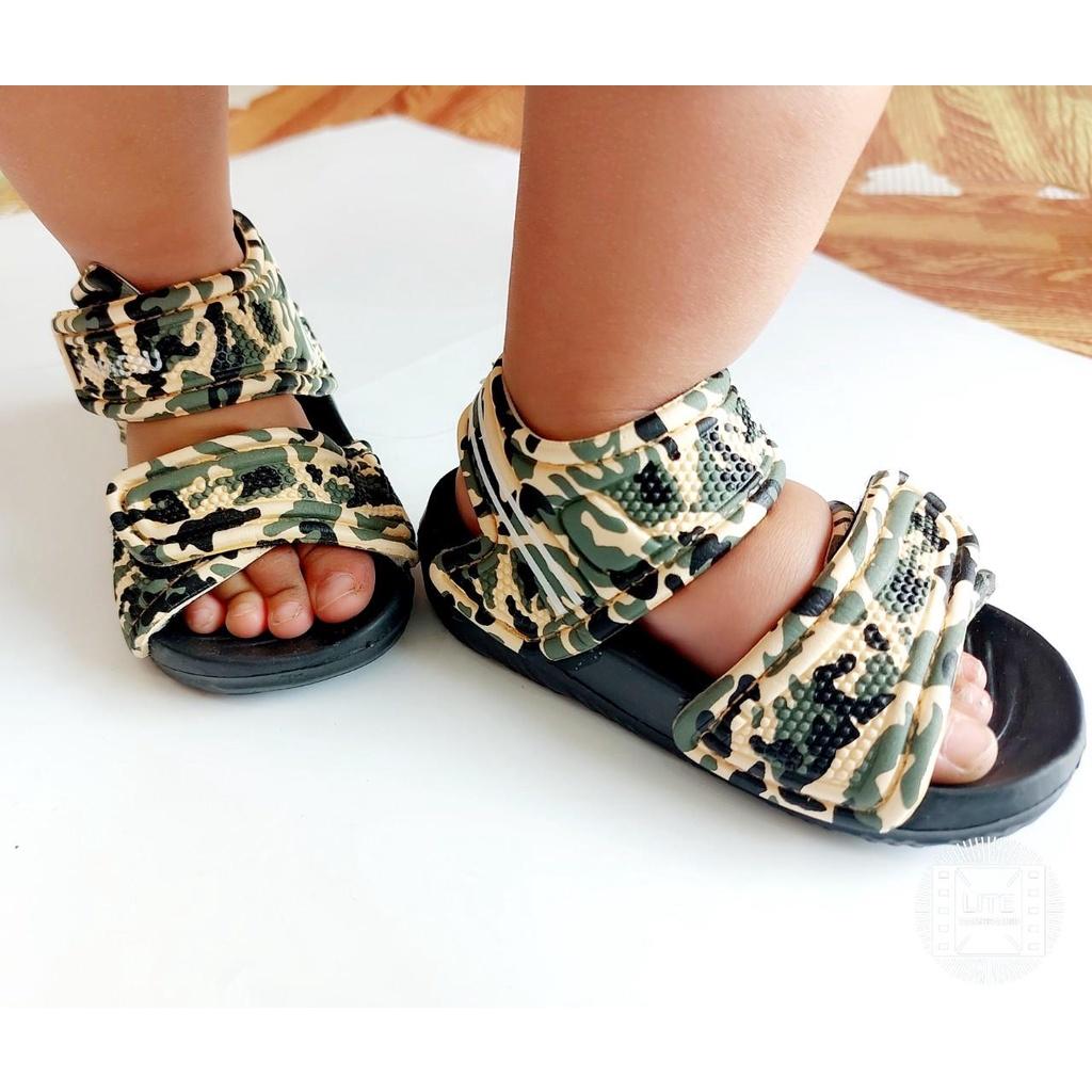 Dép Sandal Bé Trai Bé Gái Xốp Nhí Siêu Nhẹ Size 20-25