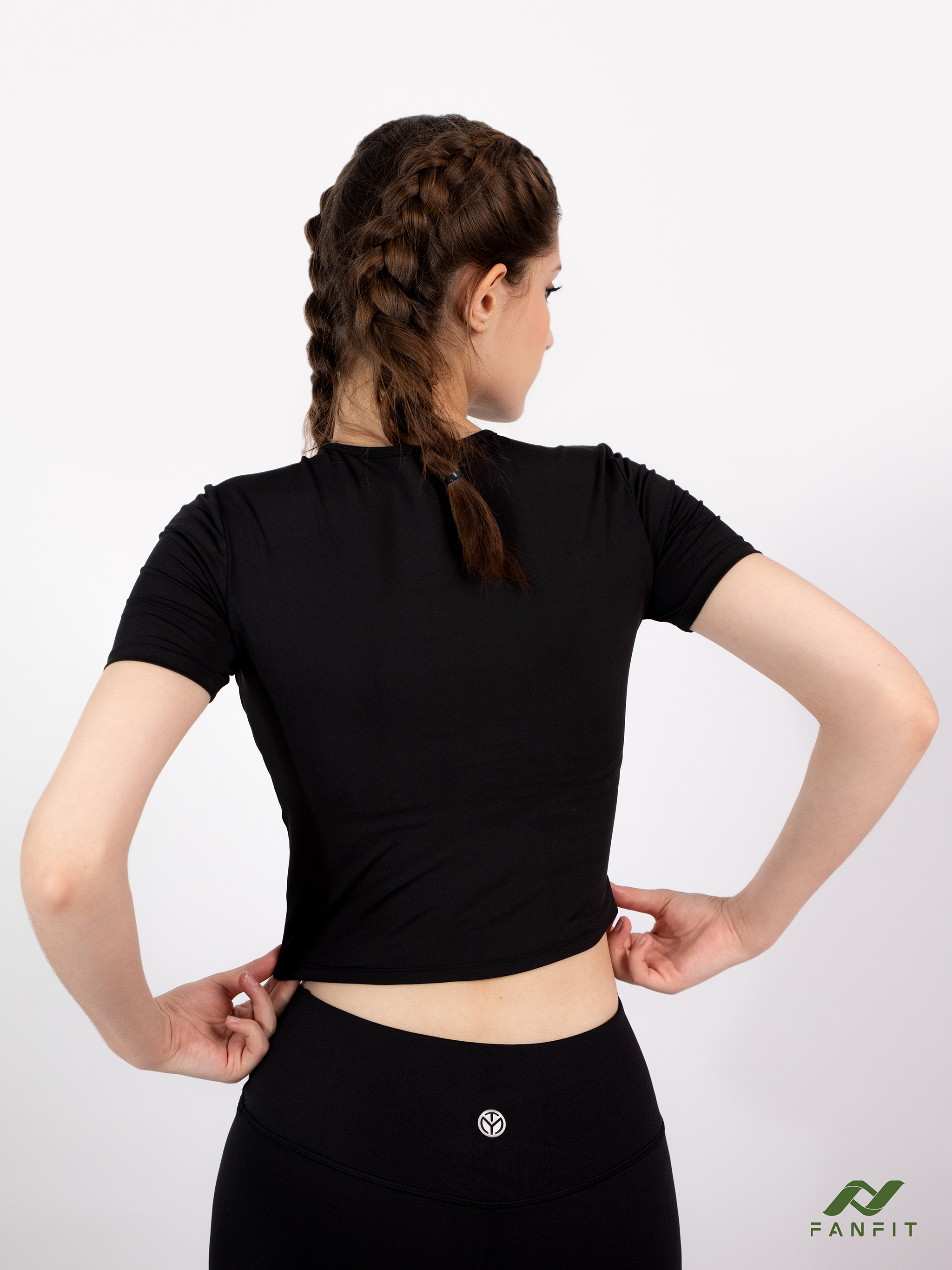 Áo thun thể thao nữ tập Gym Yoga Pilates FANFIT FFTS001 - có lót trong, tay ngắn, cách điệu lai bầu, Tặng mút ngực - TYM FASHION