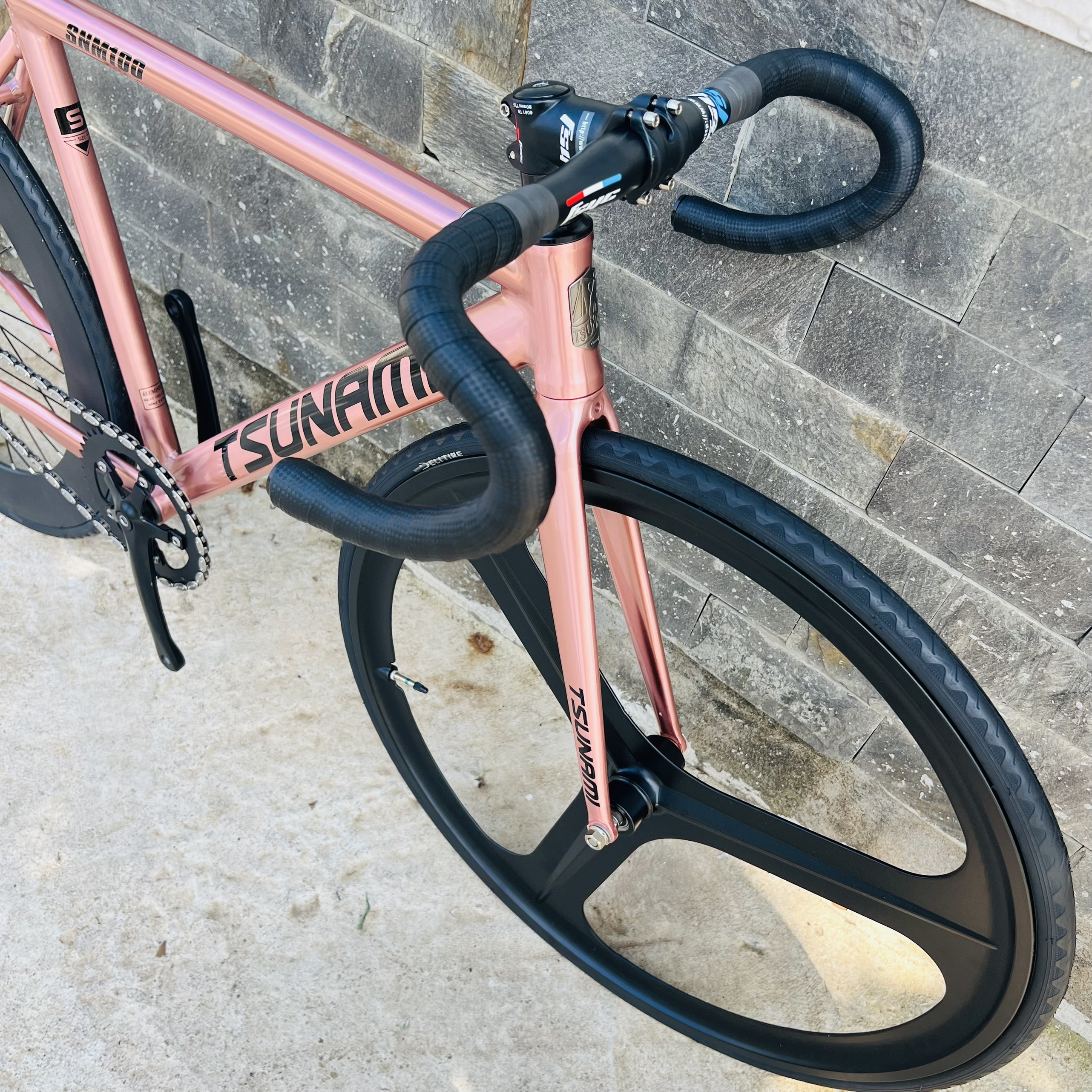 Fixed gear TSUNAMI SNM100 bánh trước 3 đao đen sau 7cm - Màu Rose gold