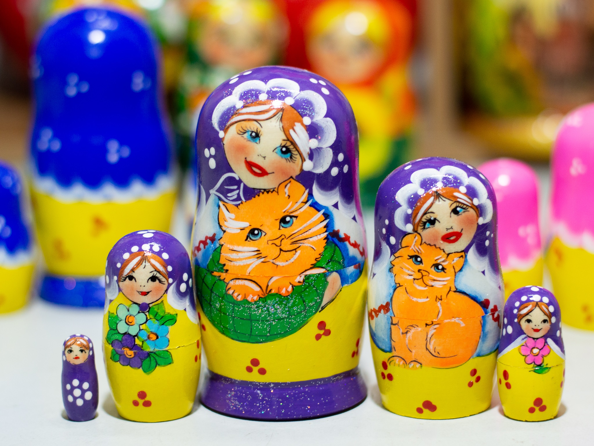 BỘ BÚP BÊ NGA MATRYOSHKA 5 LỚP SIZE 12CM HOA VĂN "MISA ÔM MÈO" NHIỀU MÀU