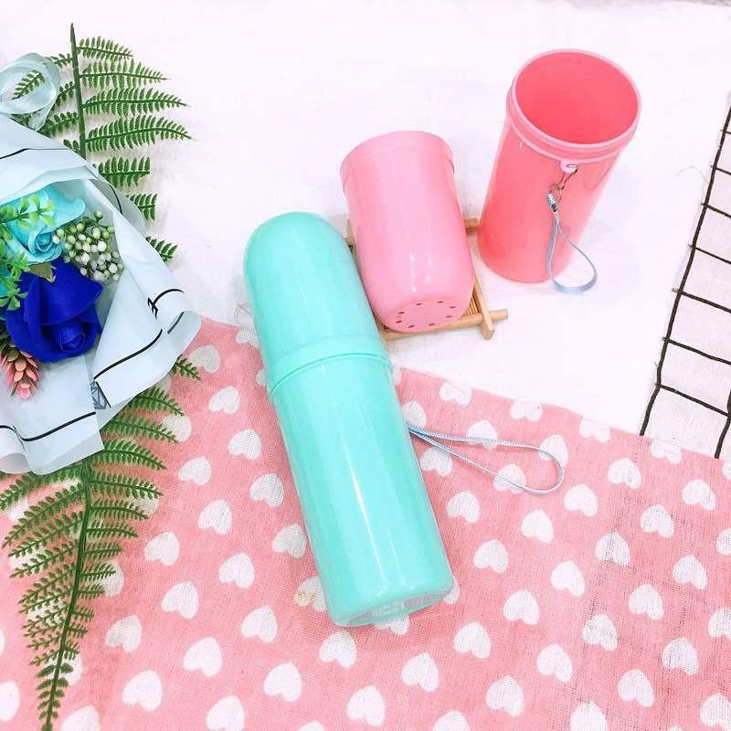 Hôp đựng bàn chải kem đánh răng có nắp đậy tiện dụng