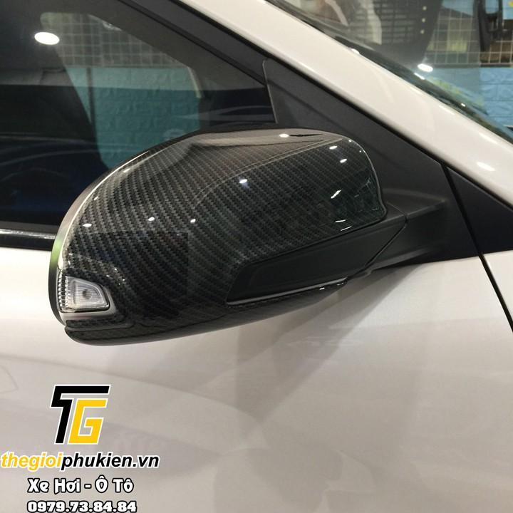 Bộ ốp gương chiếu hậu Hyundai Kona vân Carbon cap cấp