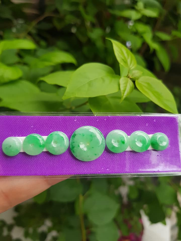 Bộ Trang Sức Lắc Tay Gồm Dãy 7 Đồng Tiền Xanh lớn nhỏ đều quá đẹp Chất liệu đá cẩm thạch tự nhiên mệnh mộc hỏa thủy Nữ bọc vàng làm lắc tay đeo rất đẹp tuyệt vời ạ