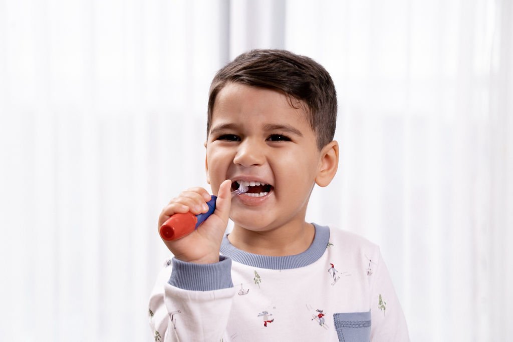 Hình ảnh Brush-Baby Bàn chải điện sóng âm KidzSonic dùng pin có đèn, dễ dàng làm sạch răng an toàn và hiệu quả cho bé (Từ 3 tuổi)