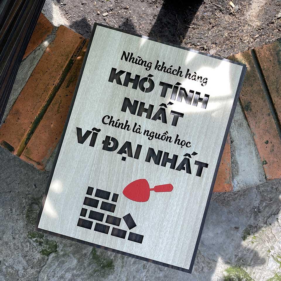 Tranh Động Lực Treo Tường: "những khách hàng khó tính nhất chính là nguồn học vĩ đại nhất" Mẫu:VIAN71.