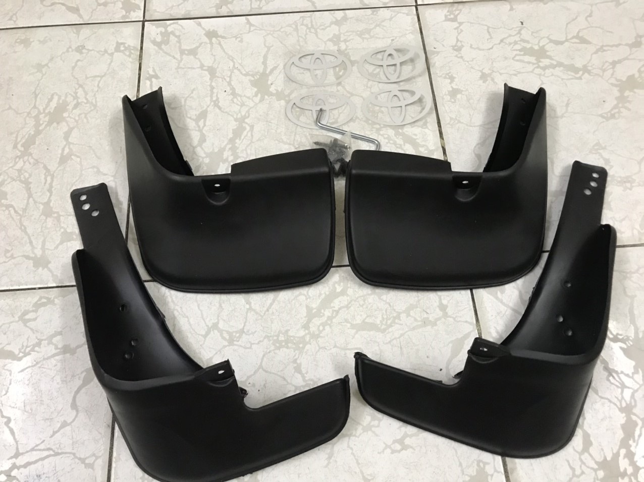 Bộ chắn bùn bánh xe Toyota Corolla Altis 2001-05