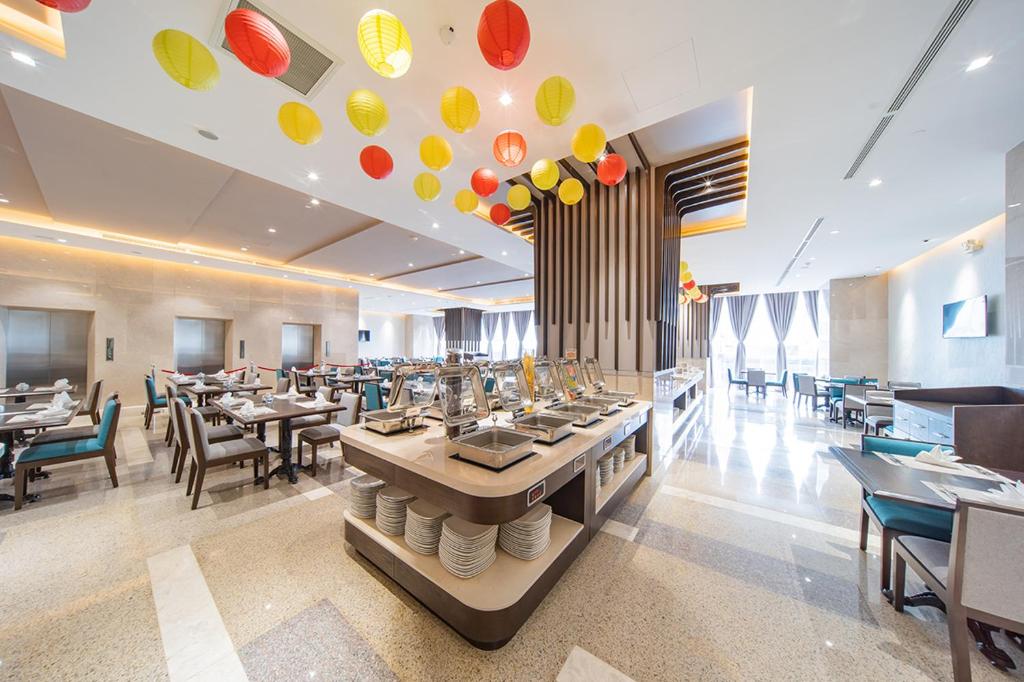 Combo 3N2D KS Green Beach Hotel Nha Trang: VMB khứ hồi Hà Nội - Nha Trang + Phòng Tiêu Chuẩn + Ăn sáng