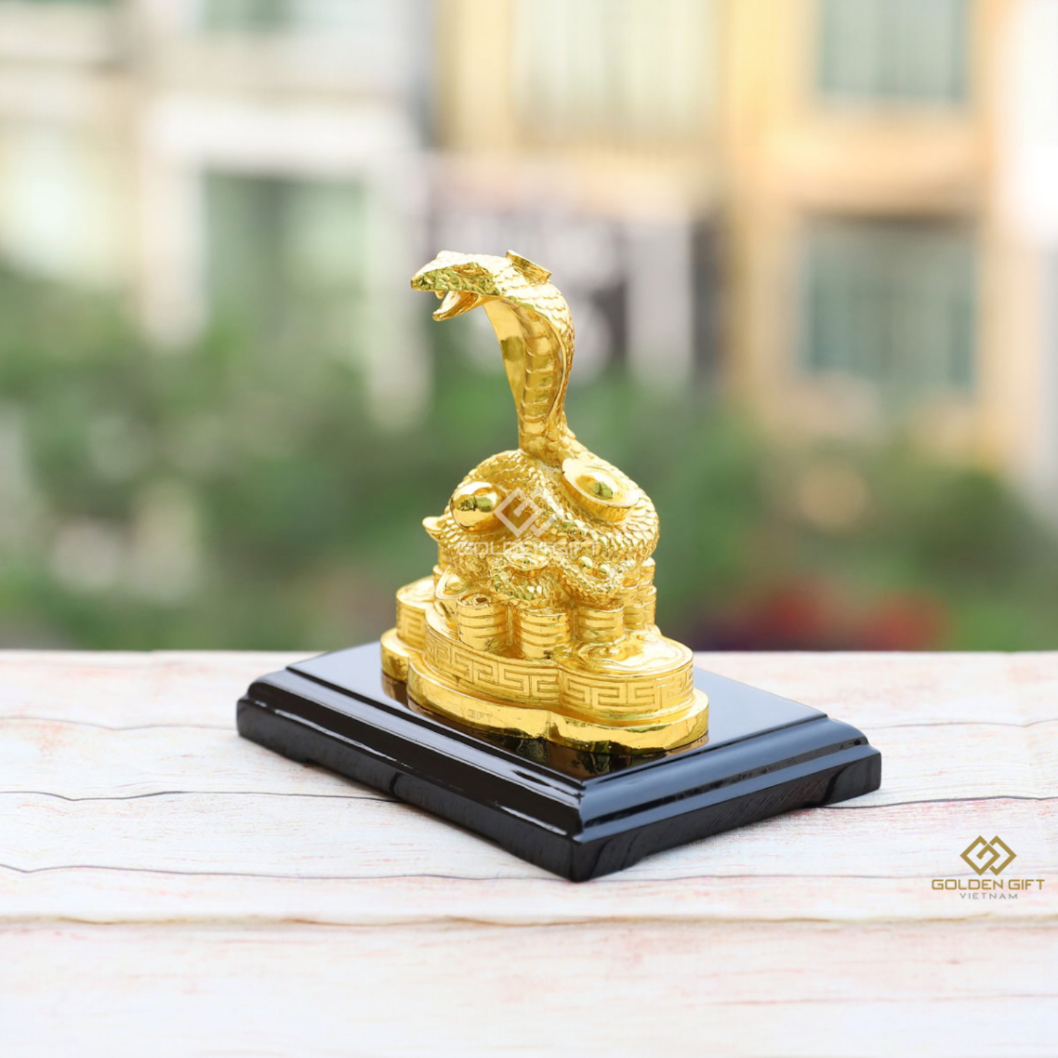 Tượng Rắn phong thủy mạ vàng - Linh vật cho người tuổi Tỵ - cao 10 cm