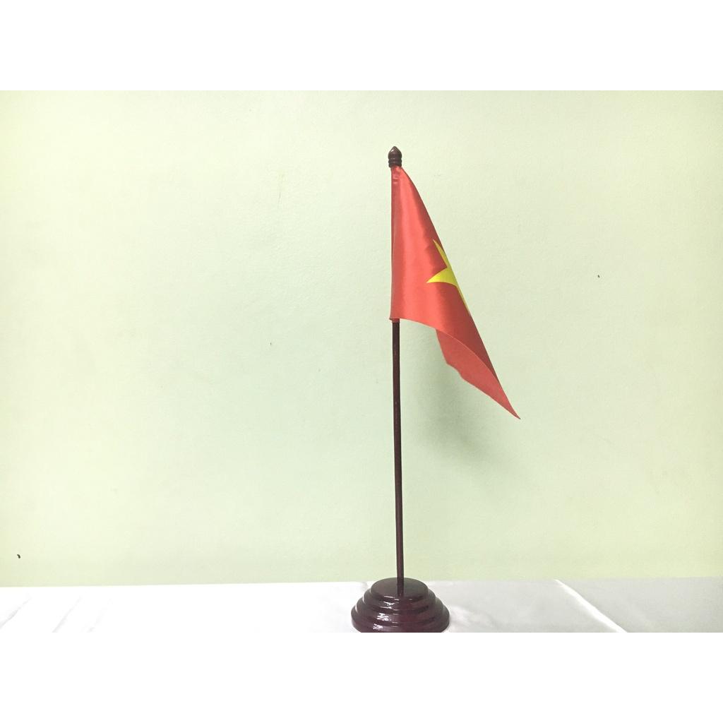Cờ Để Bàn Đế gỗ Cắm 1 cờ  Việt Nam In Kỹ Thuật Số