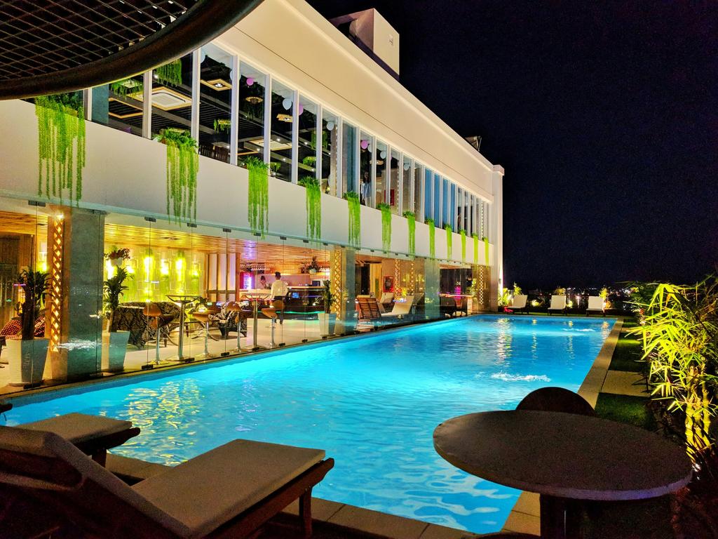 Combo Cần Thơ 3N2Đ: Holiday One Hotel 4* + Xe Đưa Đón Sân Bay Cần Thơ - Tặng Tour Chợ Nổi