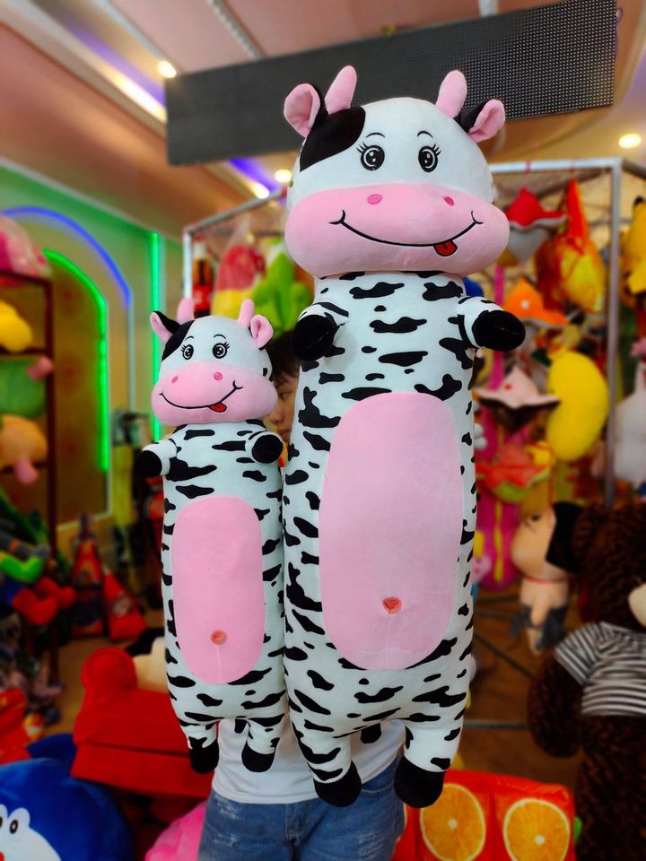 Gấu Bông Gối Ôm Thú Nhồi Bông Bò Sữa KuTe Cho Bé Size 1M