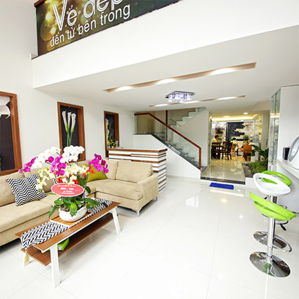 Voucher 14 Bước Trắng Sáng Da, Sạch Mụn, Mịn Màng Điều Trị Mụn Cao Cấp Tại Ellis Spa
