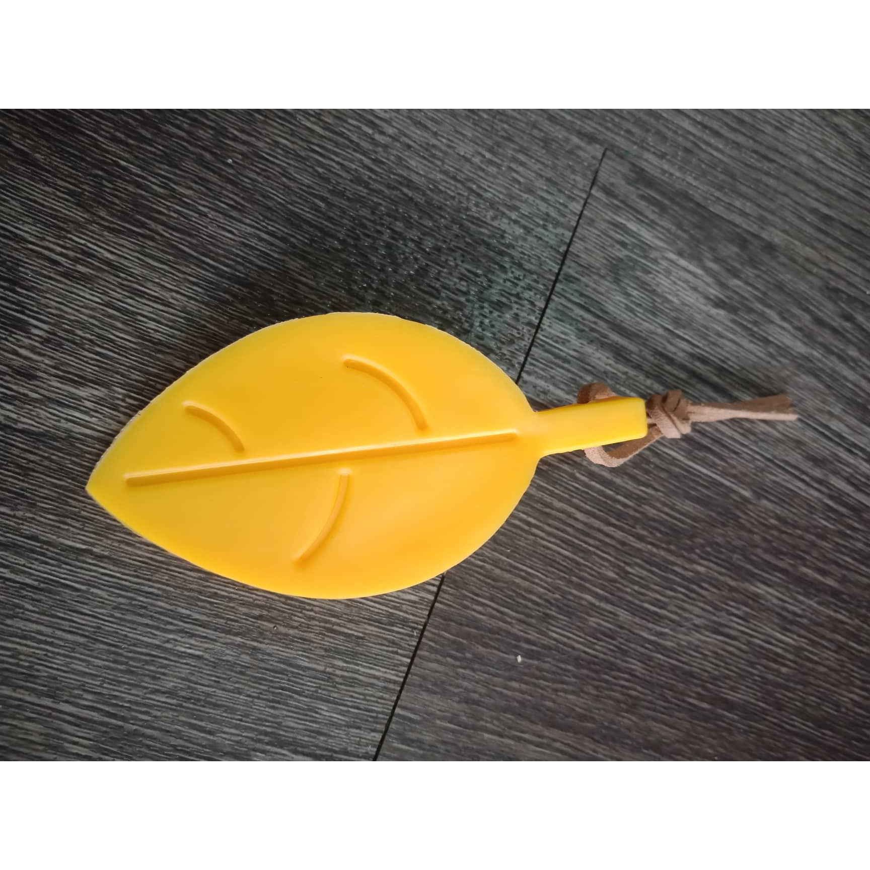 CHẶN CỬA SILICON HÌNH CHIẾC LÁ CC8