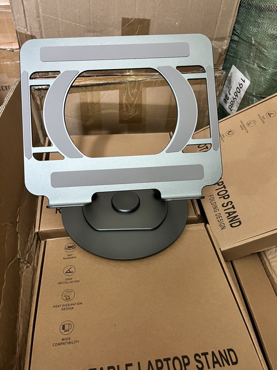 Giá đỡ i..pad, máy tính bảng nhôm hợp kim xoay 360 độ - HN