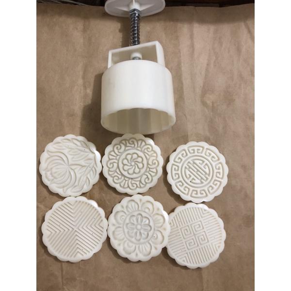 Khuân làm bánh trung thu tròn 100g tặng kèm 6 mặt hoa