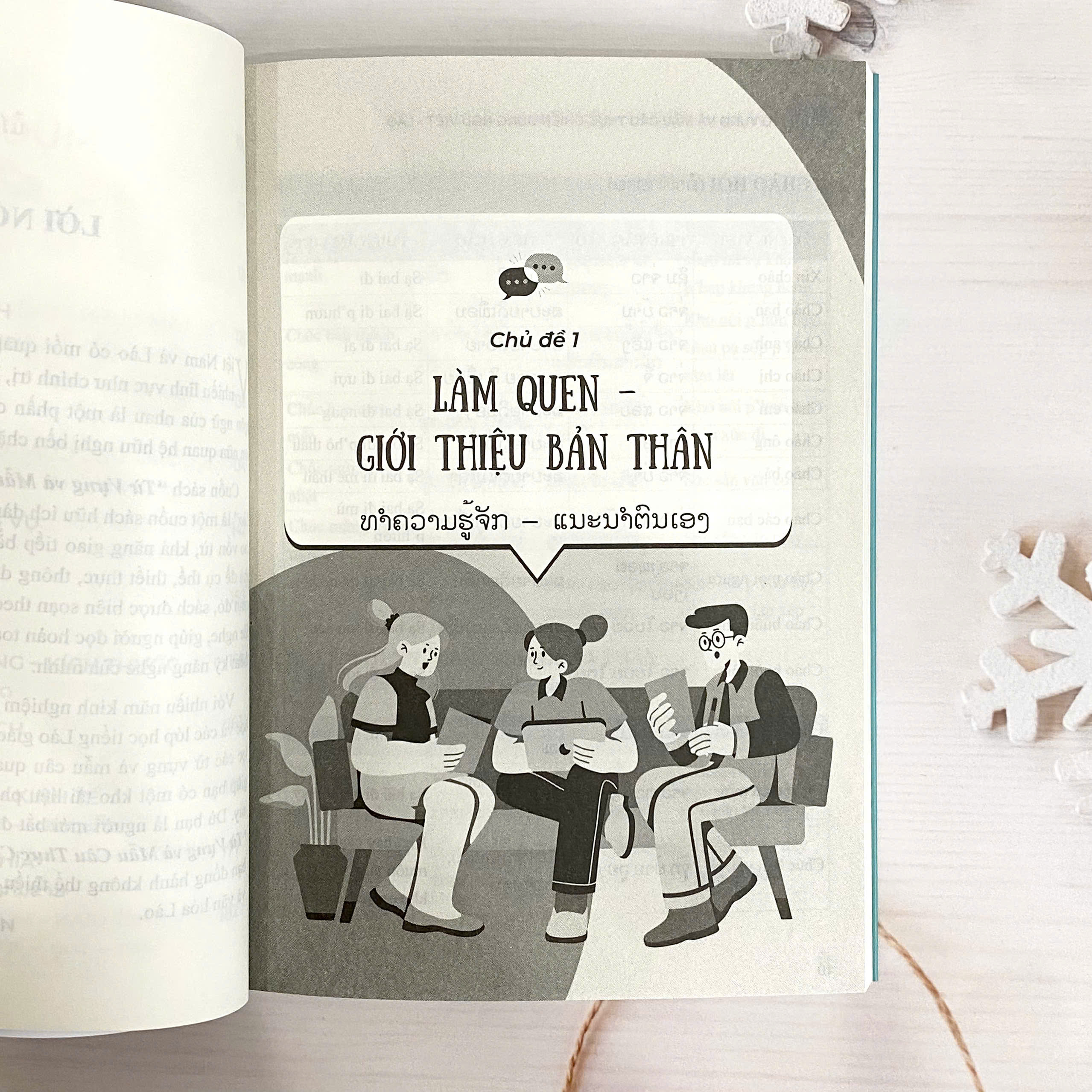 Sách - Từ vựng và mẫu câu thực chiến song ngữ Việt - Lào