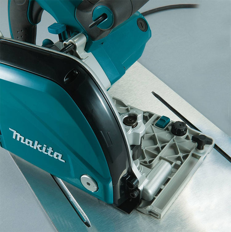 Máy cắt rãnh hợp kim nhôm Makita CA5000X