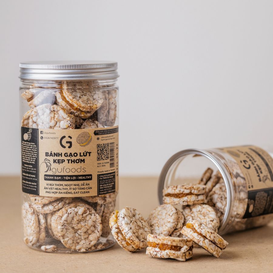 Snack gạo lứt kẹp thơm GUfoods - Chua ngọt thơm ngon, Giàu chất xơ, Ăn vặt Healthy, Eat clean, Thuần chay