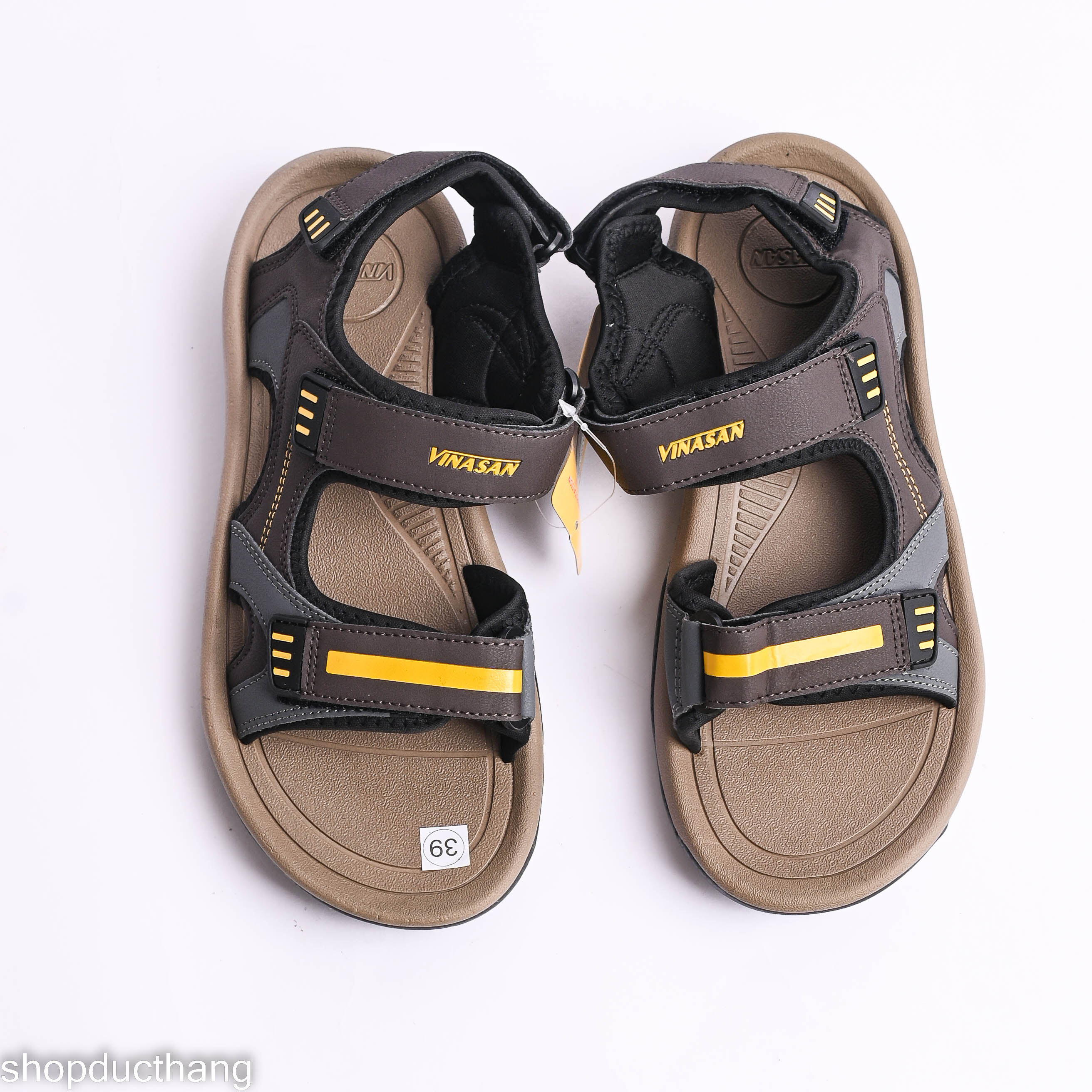 Sandal nam đơn giản