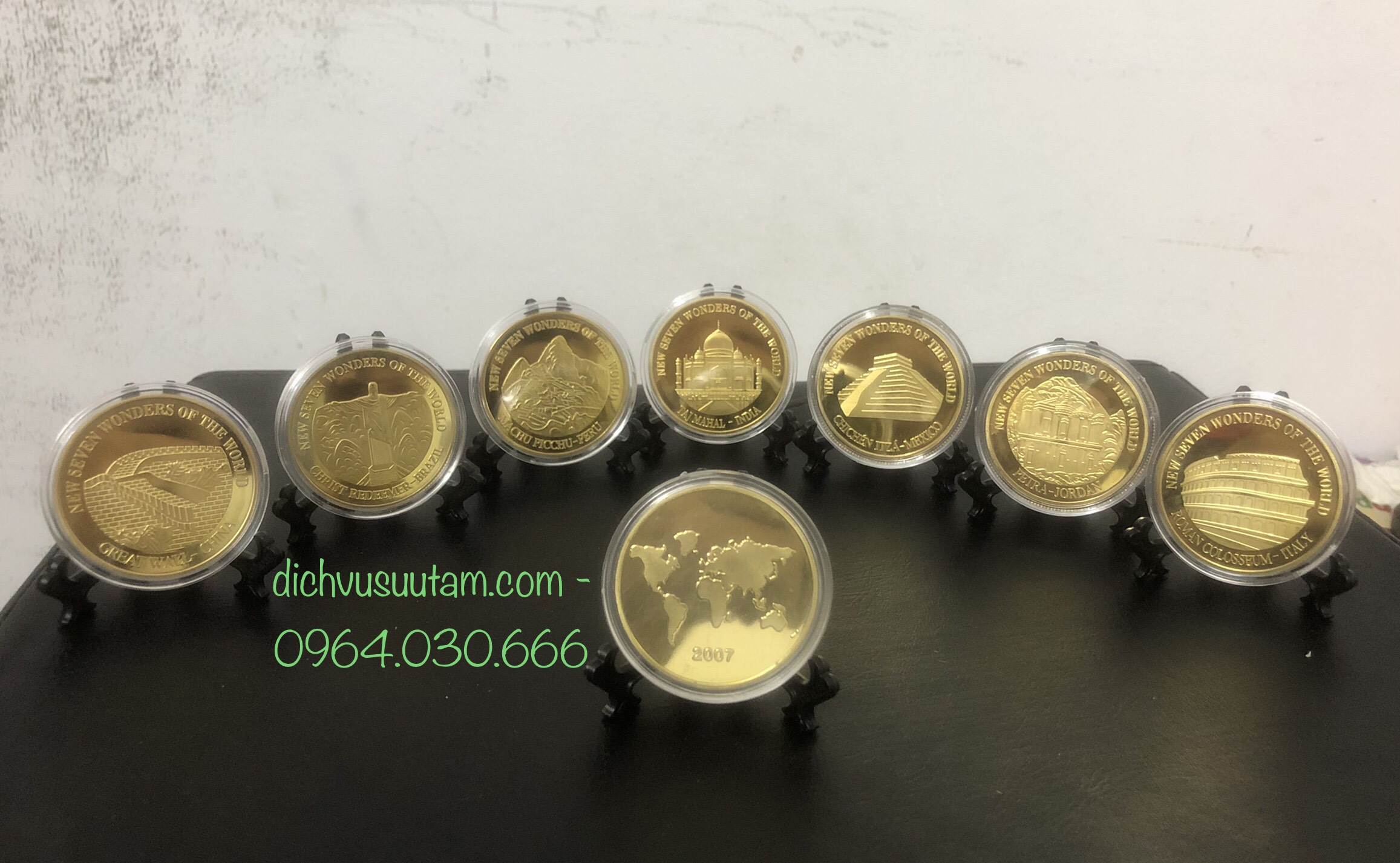 Bộ xu vàng kỷ niệm 7 kỳ quan thế giới, kèm đế trưng bày xu