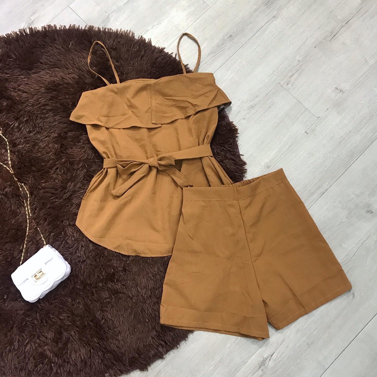 SET ÁO 2S BÈO+ QUẦN SHORT+BELT- ĐƠN GIÃN GỢI CẢM