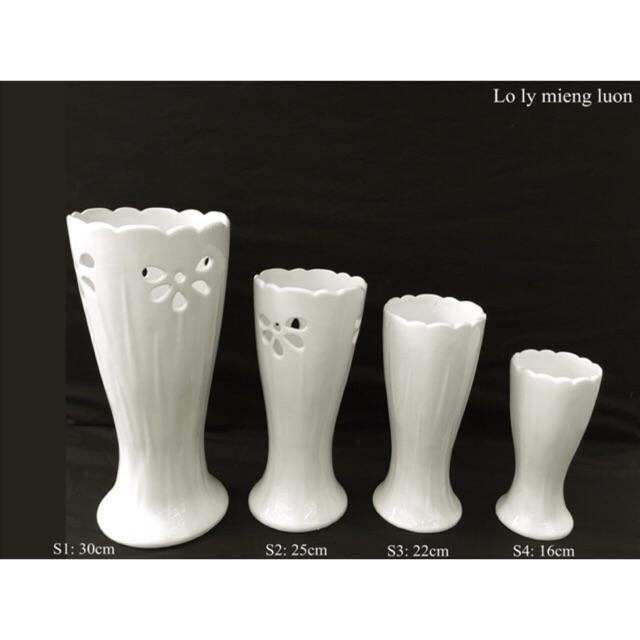 Lọ hoa dáng ly miệng lượn gốm sứ Bát Tràng