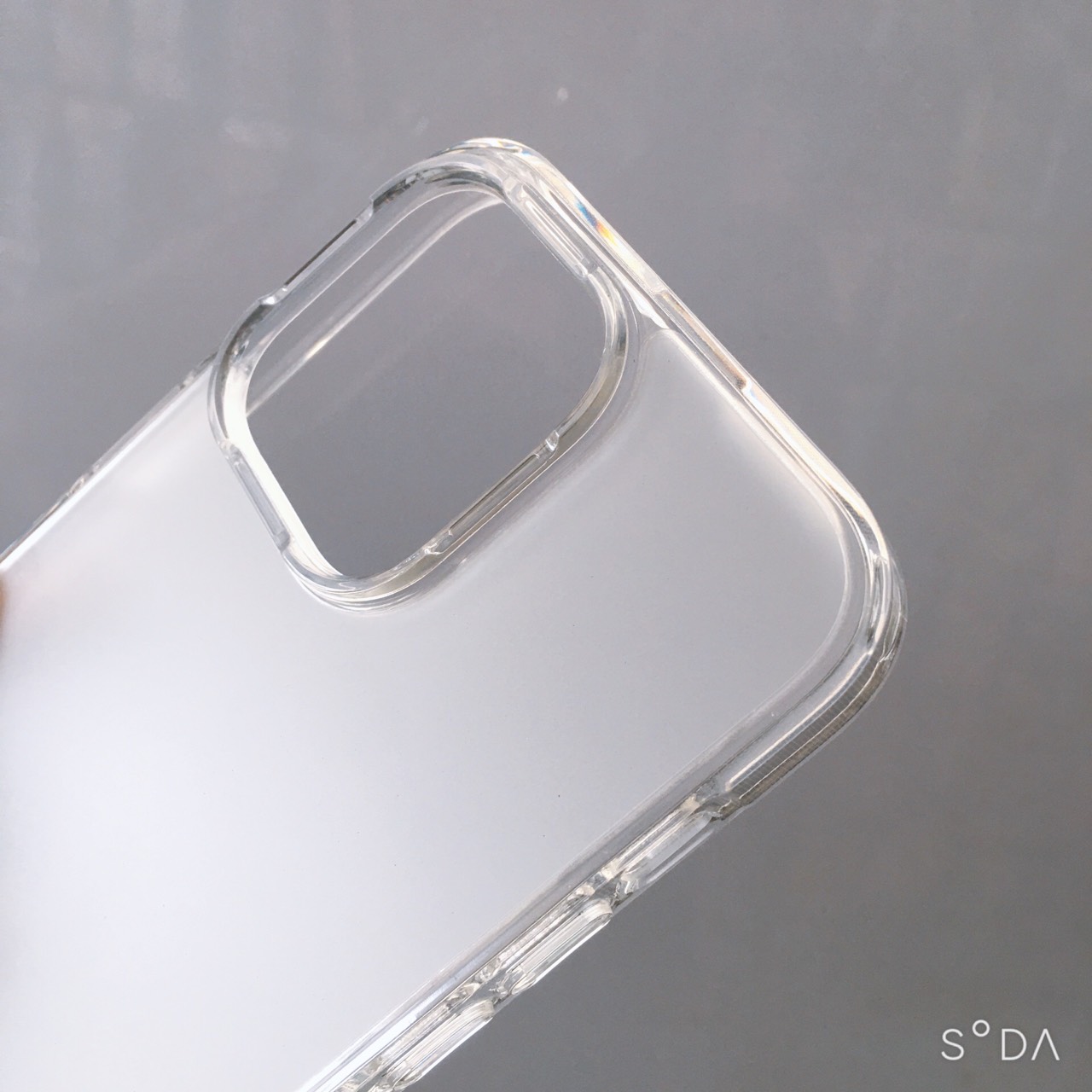 Ốp lưng Likgus trong nhám chống sốc không ố màu dành cho iPhone 14 Pro / 14 Pro Max( Hàng chính hãng)