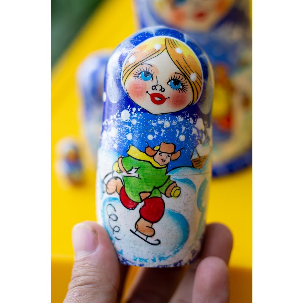 (RẤT DỄ THƯƠNG) BỘ BÚP BÊ NGA MATRYOSHKA 5 LỚP 15CM &quot;LỄ HỘI MÙA ĐÔNG&quot; QUÀ LƯU NIỆM NGA CỰC ĐẸP VÀ ĐỘC ĐÁO GIÁ ƯU ĐÃI