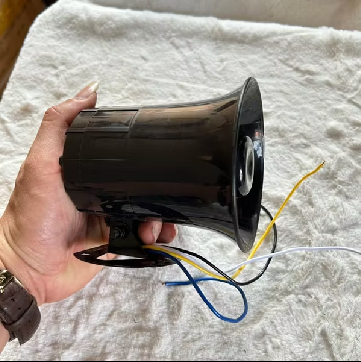 Còi  báo lùi xe bằng giọng nói âm thanh lớn