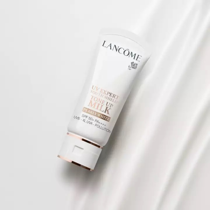 Kem Chống Nắng LANCOME Uvex 2019 Tone Up Milk Spf50 30Ml