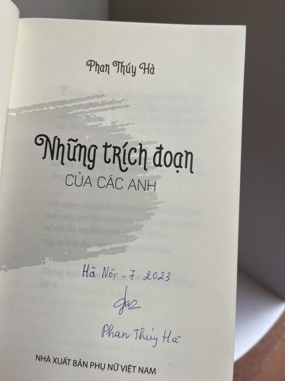 NHỮNG TRÍCH ĐOẠN CỦA CÁC ANH – Phan Thuý Hà - NXB Phụ Nữ