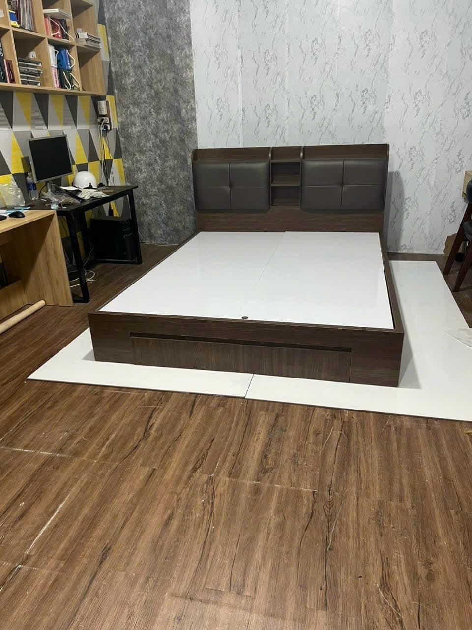 Giường gỗ Tundo đầu giường bọc nệm nhiều màu lựa chọn giá rẻ kt 1m6 x 2m