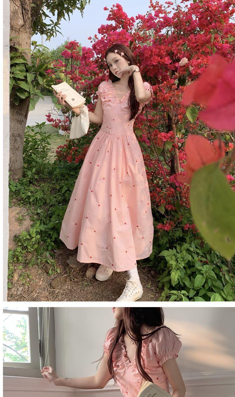 SHUANGYAN Váy ngắn tay nhẹ nhàng cho phụ nữ mùa hè 2023 ngọt ngào và cay thiết kế cảm giác V-neck nếp gấp thắt lưng váy dài