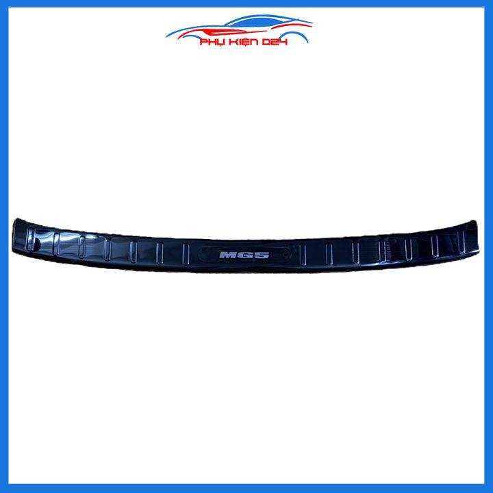 Ốp chống trầy cốp ngoài MG5 2021-2022-2023 vân titan bảo vệ trang trí xe
