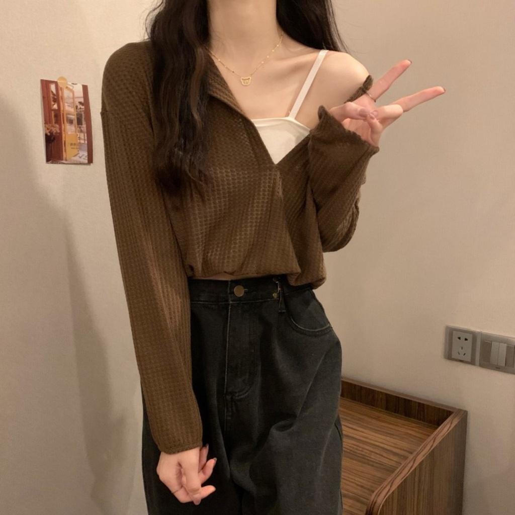 Bộ Áo Thun Cổ V Tay Bo Dáng Chun Kèm Áo Croptop Vải Tổ Ong Dài Tay 7 Màu So Hot